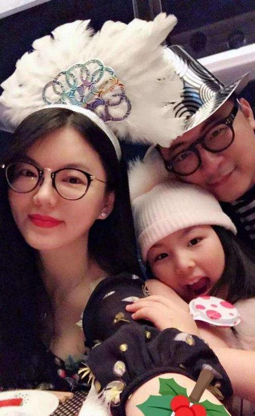 娱乐吃瓜酱童年合照